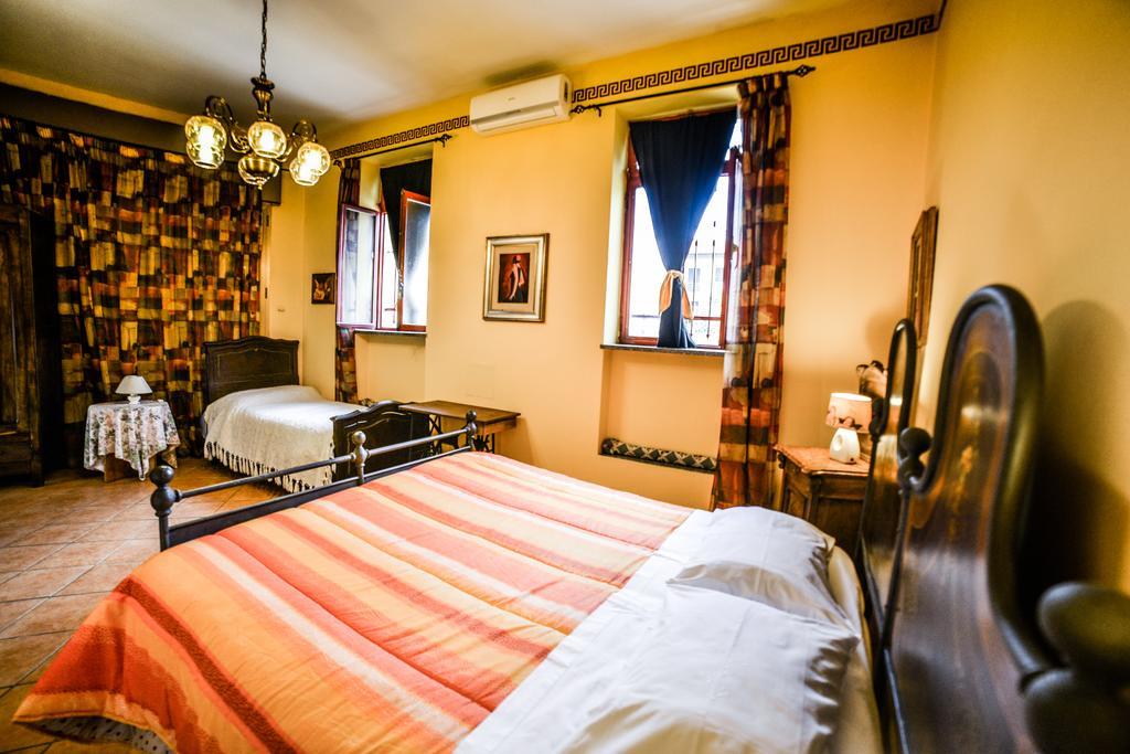 B&B La Casa Gialla Di Luca Mazzè Extérieur photo
